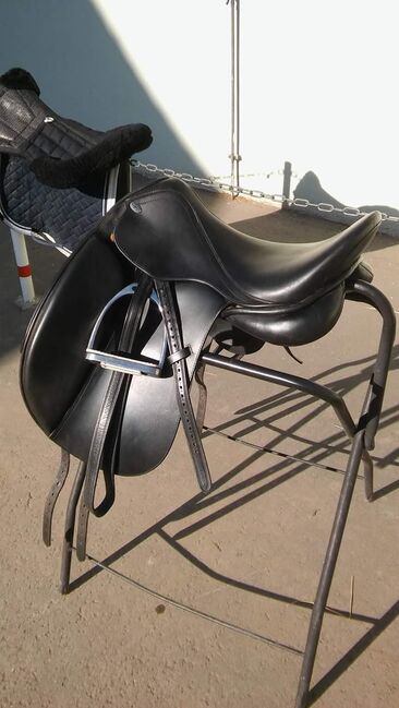 Jorge Canavas Dressursattel Celebration 17,5 Zoll / KW 31, Jorge Canavas Celebration, Ina M., Dressage Saddle, Nürnberg, Image 4