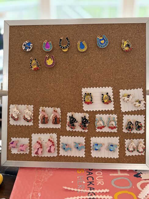 Jumper pins for holding numbers in saddle pads, Handmade, Sabrina Eisenbrei, Other, Alpharetta, Image 2