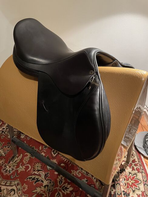 Springsattel Busse Brisbane 17 – 17,5 Zoll W schwarz, Busse  Brisbane , Anna , Jumping Saddle, Berlin 