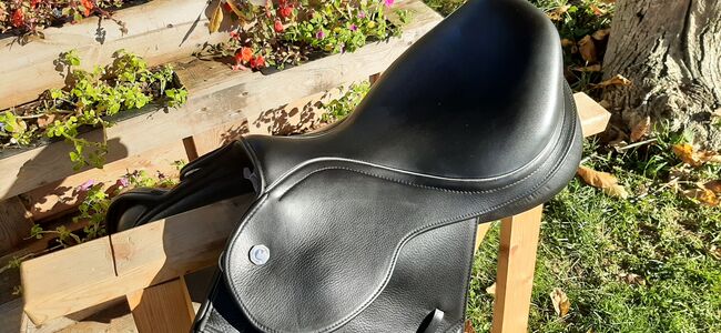 Springsattel Butterfly Claudia 17S F - neuwertig, Dt. Saddlery Butterfly Claudia Spring 17 S F, Maresa, Jumping Saddle, Pfullingen, Image 5