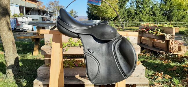 Springsattel Butterfly Claudia 17S F - neuwertig, Dt. Saddlery Butterfly Claudia Spring 17 S F, Maresa, Jumping Saddle, Pfullingen