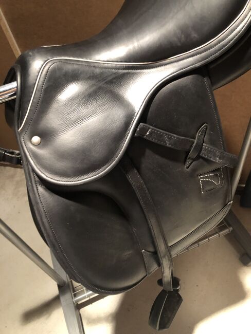 Springsattel CHILDERIC Leder schwarz kaum genutzt 3.170€, Childeric FAP Springsattel 2 3/4 Kalbsleder. Schwarz mit Paspel Parchemin, Yvonne Blasche , Jumping Saddle, Grünwald , Image 10