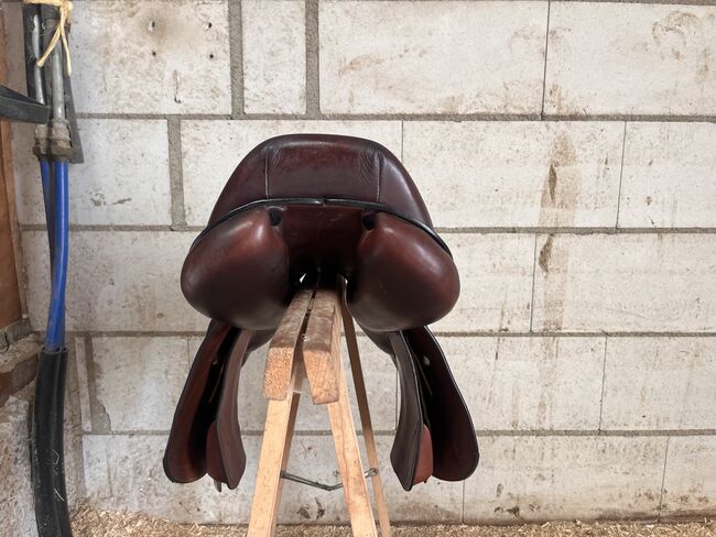 Springsattel Equiline 17 Zoll 2 Jahre alt, Equiline  E5 + extra Ausstattung , Jessica , Jumping Saddle, Achern , Image 2