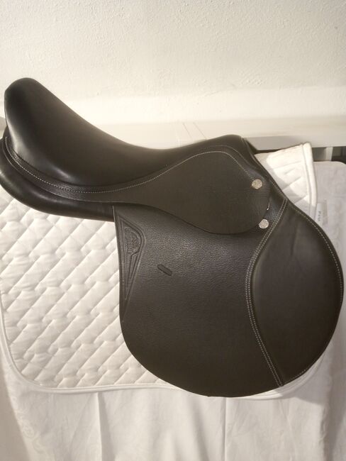 Springsattel Equiline E 5 neu mit 17" Sitzfläche, Equiline  E 5, Tassilo Rathjen  (Magnum Reitsport ), Jumping Saddle, Schönkirchen 