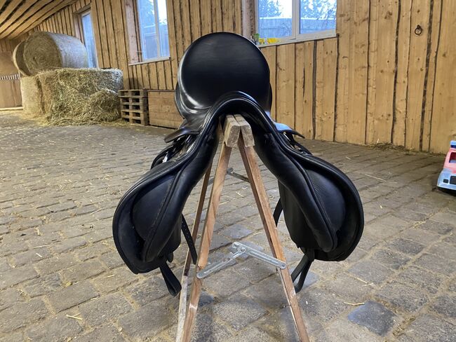 Springsattel Prestige Venezia 18“ / 33, Prestige Prestige Venezia, Vanessa Bösche, All Purpose Saddle, Aschersleben , Image 3