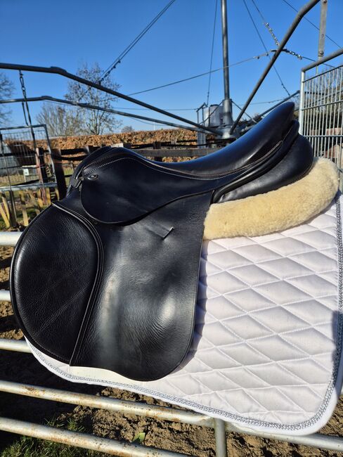 Springsattel Triumph 17,5 Zoll Eichhorn Sattelprofi schwarz, Sattelprofi Eichhorn Triumph, Judith, Jumping Saddle, Uedem