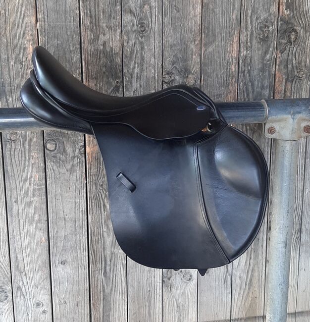 Springsattel breite Kammer Busse Solibel 17,5, Busse Solibel , Maresa, Jumping Saddle, Pfullingen, Image 2