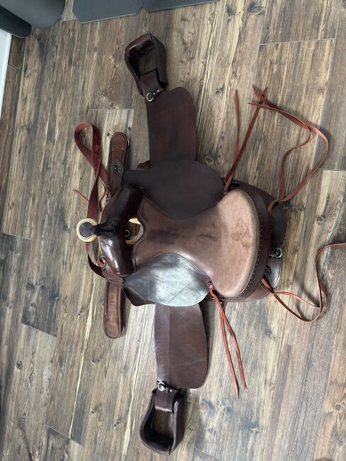 K-S Spurs Kaufman Texas Western Sattel, K-S Spues Kaufman Texas, Elz, Westernsattel, Dorn-Dürkheim, Abbildung 2