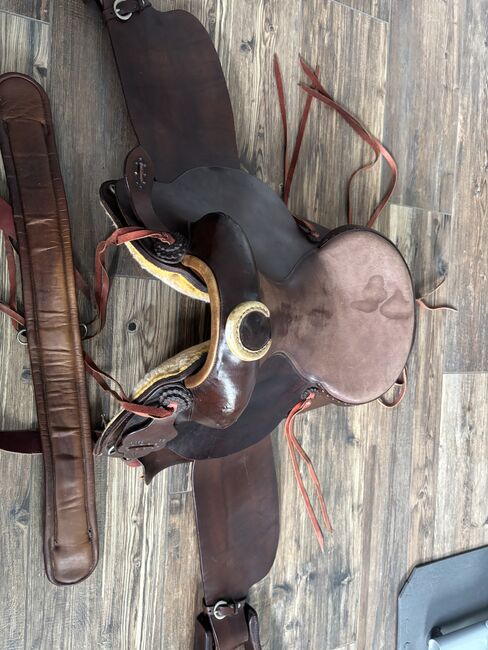 K-S Spurs Kaufman Texas Western Sattel, K-S Spues Kaufman Texas, Elz, Westernsattel, Dorn-Dürkheim, Abbildung 3