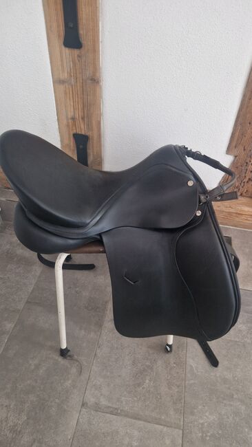 Dressursattel Karsten Huck dt Saddlery 17 Zoll, Dt Saddlery Karsten Huck, Silke Schmidt , Dressage Saddle, Schmalkalden 