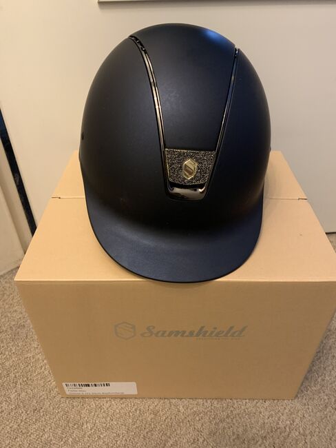 Samshield Reithelm Classic Matt, Metallic Gold S (51-55), Samshield Classic Shadow Matt in blau/Metallic Gold, Amelie von Jeinsen, Kaski, Augsburg