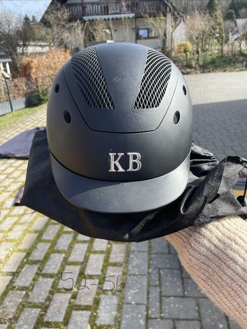 KB-Reithelm, KB KB-Reithelm , Anna Starke, Kaski, Sundern 