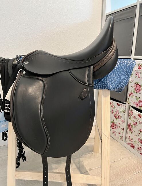 Kavalkade Athene, franz. Kissen, kurz, Dressursattel, Kavalkade Athene, Caroline , Dressage Saddle, Linsburg 