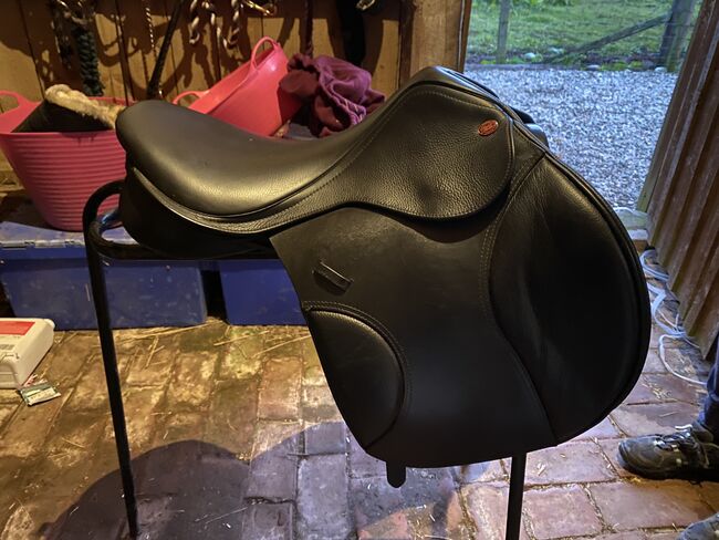 Kent and masters jump saddle, Kent and masters  MJJ s-series, Nicole Watson , Jumping Saddle, Laurencekirk