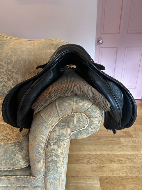 Kent & Masters Pony Saddle 16” black, regular leg, Kent & Master Pony S Series, Sadie Jones, Sonstiger Sattel, Weston Colville, Abbildung 2