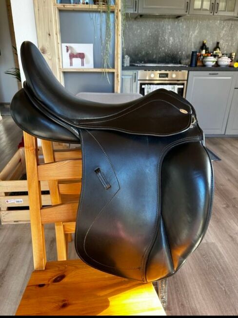 Dressursattel der Marke KenTaur Afrodité., Kentaur Afroditè, Mirabella Hess, Dressage Saddle, Münchenstein 