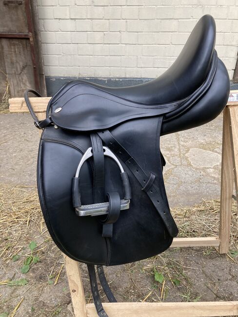 Kentaur Dressursattel, schwarz, 17“, Kentaur Ithaka, Andrea Brix, Lambskin Pad, Ratingen