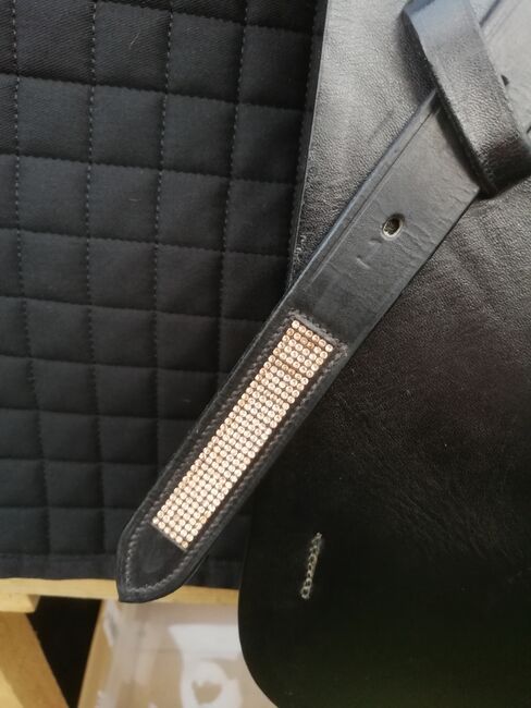 Kentaur Ithaka Dressursattel 17,5, Kentaur Ithaka, Bernadette, Dressursattel, Bad Pirawarth, Abbildung 6