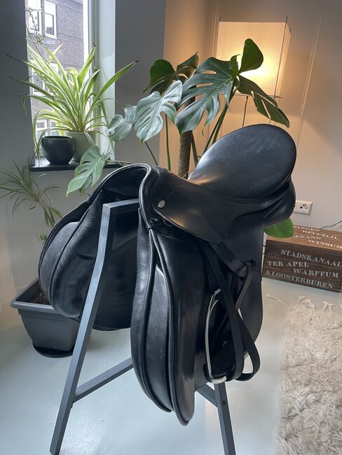 Kentaur seneca 17,5 inch, Kentaur Seneca, Cathelijne Stikkers, Jumping Saddle, Rotterdam , Image 4