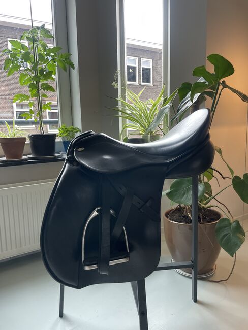 Kentaur seneca 17,5 inch, Kentaur Seneca, Cathelijne Stikkers, Jumping Saddle, Rotterdam 