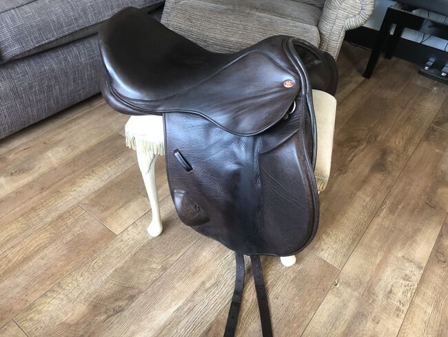 KES close contact saddle, KES, Bilyana, All Purpose Saddle, Manchester, Image 2