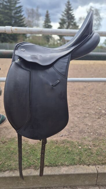 Kieffer Dressursattel schwarz, Kieffer Lusiano, Emma Kasper, Dressage Saddle, Ilmenau, Image 6