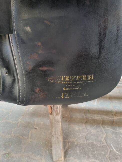Kieffer Inzell Dressursattel, Kieffer Inzell, Christiane Raffler , Dressursattel, Gansbach, Abbildung 3