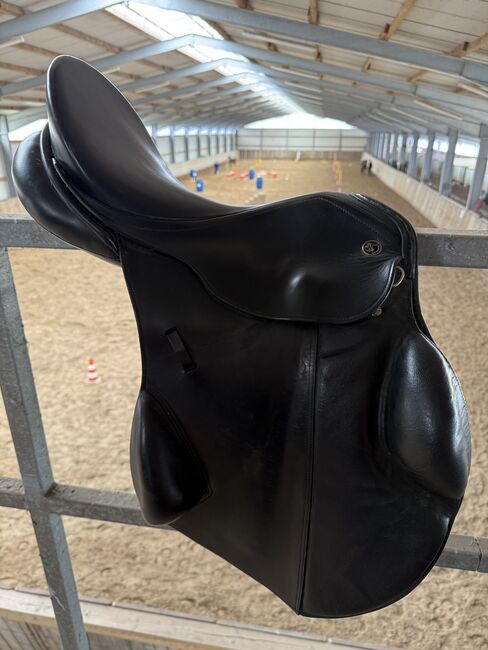 Kieffer Springsattel Norbert Koof 17,5, Kieffer Norbert Koof, Lisa, Jumping Saddle, Aurich 