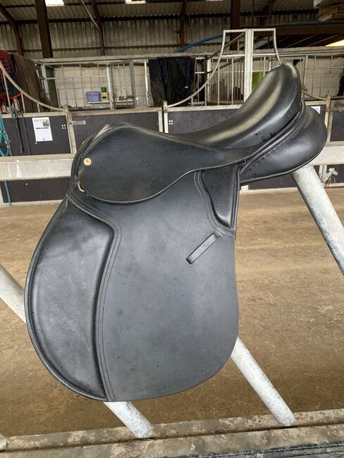 Kings Windsor 17” MW saddle, Kings Windsor, Natalie Spedding , All Purpose Saddle, Stockport, Image 6