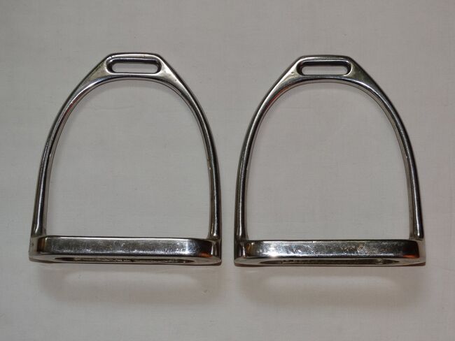 Klassische silberne Sprenger Steigbügel 12 cm Trittbreite für englisch Sattel, Sprenger, Anne, Saddle Accessories, Wahrenholz, Image 5