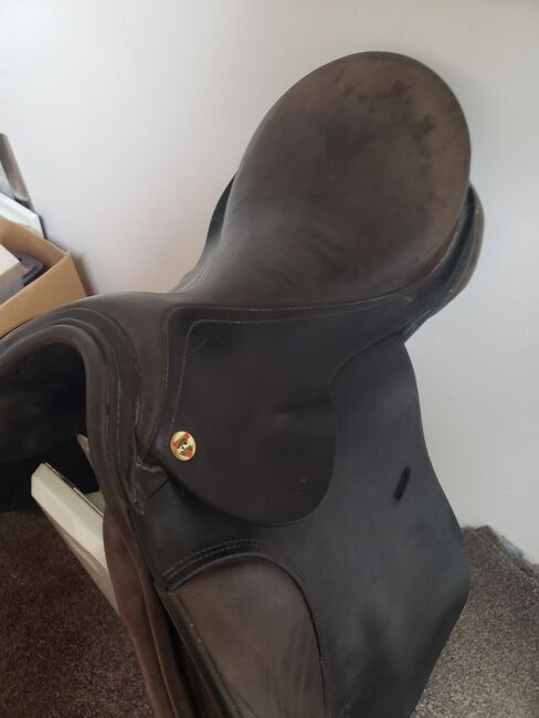 KN Dressage saddle (Karl Neidersuess - Austrian made), Black 18" with black leather girth., KN (Karl Neidersuess) Dressage saddle, GEORGE MOFFATT, Dressage Saddle, Prescot, Merseyside, Image 5