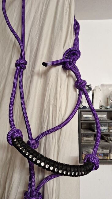 Knotenhalfter Lila mit Glitzersteinen, USG, Tero Brandt, Halters, Ratekau