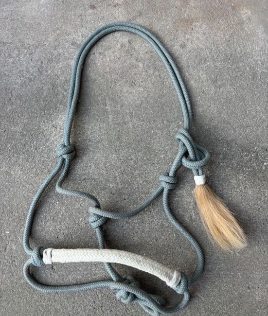 Knotenhalfter in WB, Nia, Other, Freilassing