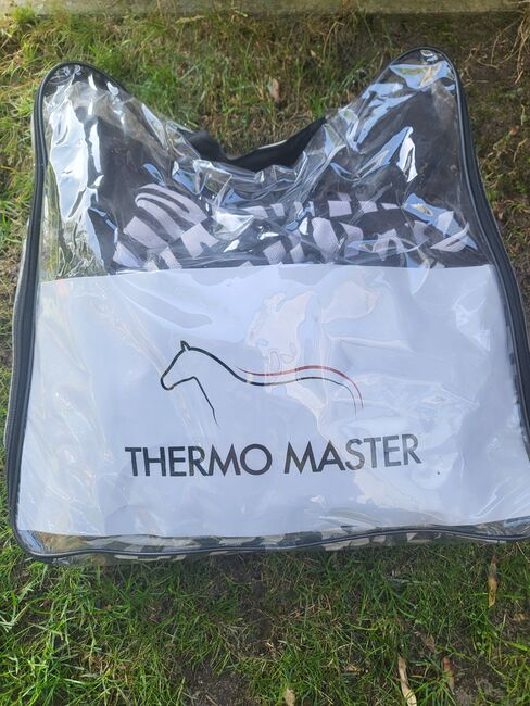 Eine Fliegendecke, Thermo Master  Zebra, Ann-Kathrin Wanjelik , Ochrona koni przed owadami , Wenningstedt-Braderup