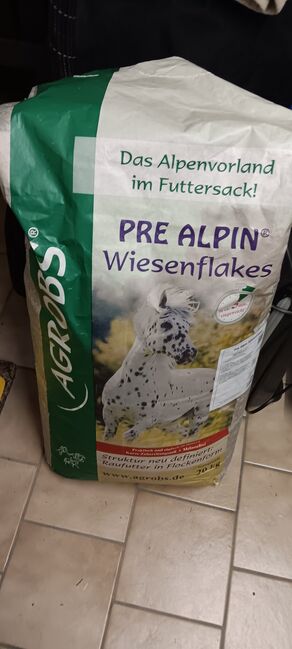 Wiesenflakes Cobs, Agrobs, Verena Wimmer , Pasza i suplementy dla koni, Kraiburg am Inn