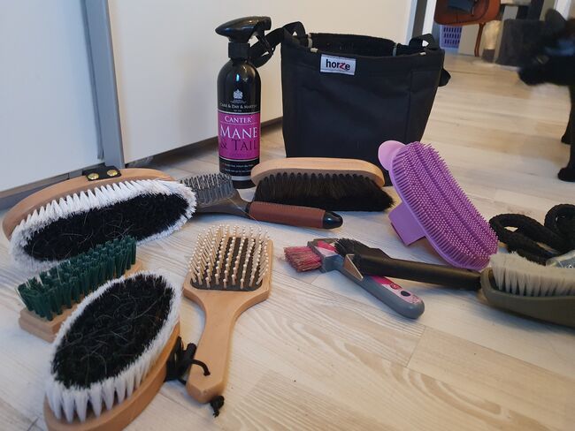 Komplette Putztasche bin Horze, Horze, Meike Kapahnke , Grooming Brushes & Equipment, Wuppertal, Image 2