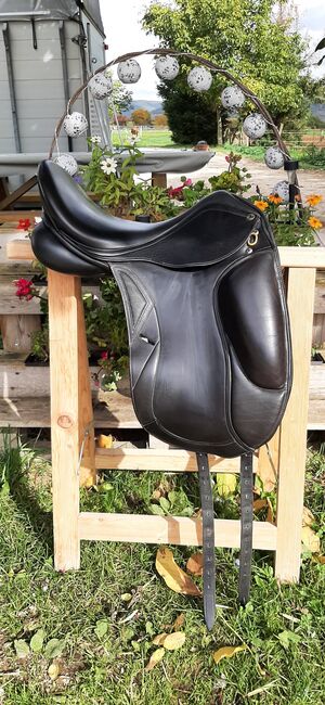 Kurzer Breiter Monoblatt Dressursattel Busse PDS Aberdeen 17", Busse PDS Aberdeen , Maresa, Dressage Saddle, Pfullingen, Image 4