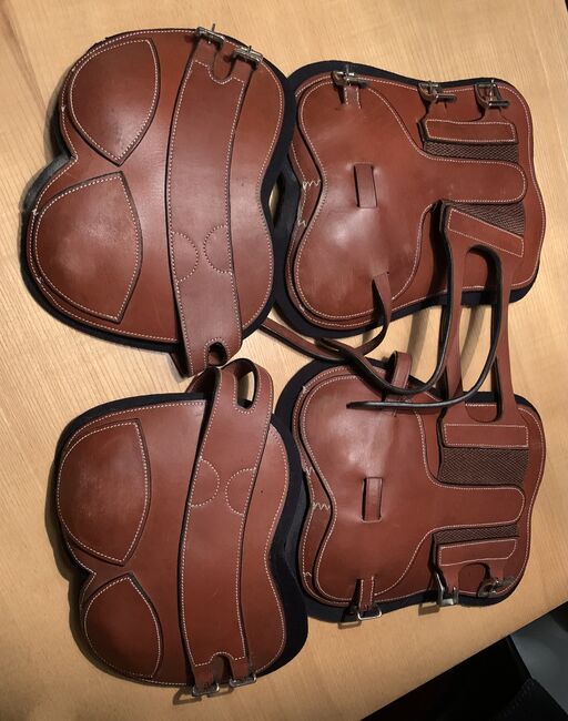 Ledergamaschen, Tanja Leurs , Tendon Boots, Lauterach 