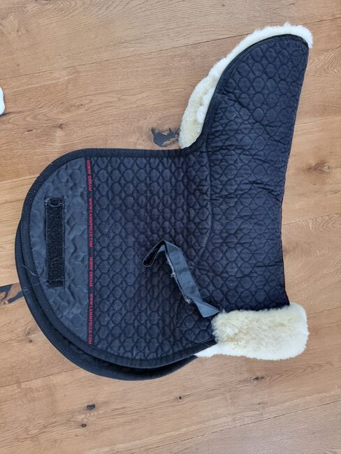 Lammfellsatteldecke/Lammfell/Sattelpad/Christ/Gr. S, Christ, Sandra , Other Pads, Ampfing , Image 2