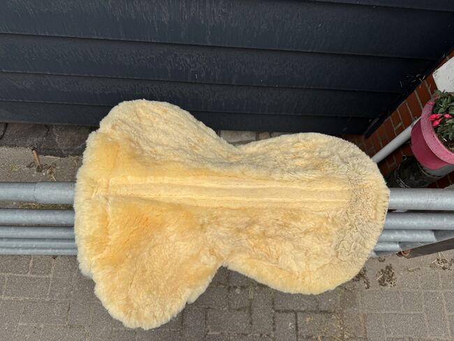 Lammfell Pad, Hkm, Jennifer Roeters , Andere Pads, Gronau , Abbildung 2