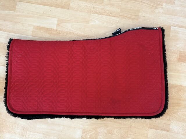 Lammfellpad von Stonedeek Kirschrot/schwarz, Stonedeek Lammfellpad, Myriam, Westernpads, Heilbronn, Abbildung 5