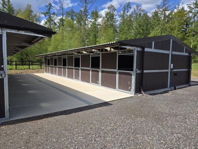 Large External Horse Stable Blocks, Kel Button, Horse Stables, Haslemere, Image 3
