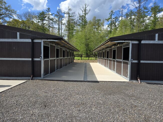 Large External Horse Stable Blocks, Kel Button, Horse Stables, Haslemere, Image 4