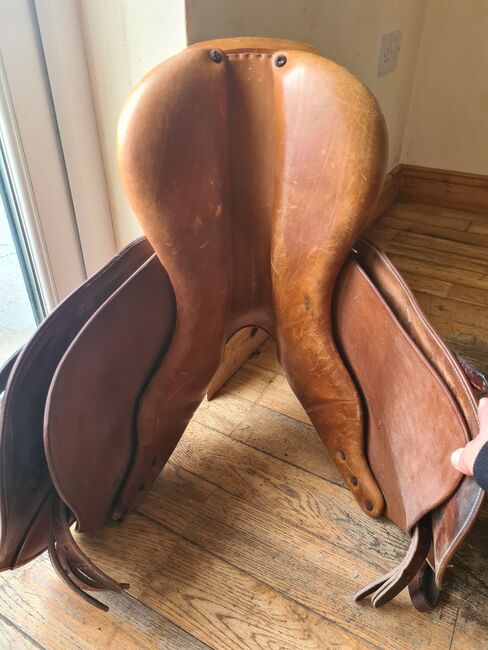 Laurent Bierry saddle + accessories, Laurent Bierry, Denise Coyle, Jumping Saddle, Knockcroghery, Image 5