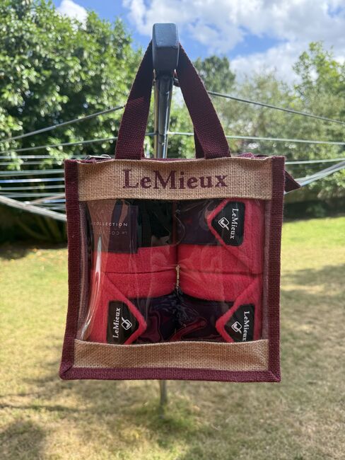 Le Mieux Dr Schabracke papaya, Le Mieux , Yara Simson, Dressage Pads, Wathlingen, Image 5