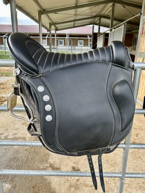 Lederbaumsattel Hidalgo Sanluca Sitzgröße 35cm, Hidalgo Sanluca, Diana Dienst, Baroque Saddle, Wiesbaden