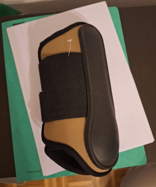 Beinschutz, Manuela Schmiedhofer , Tendon Boots, Obdach, Image 2