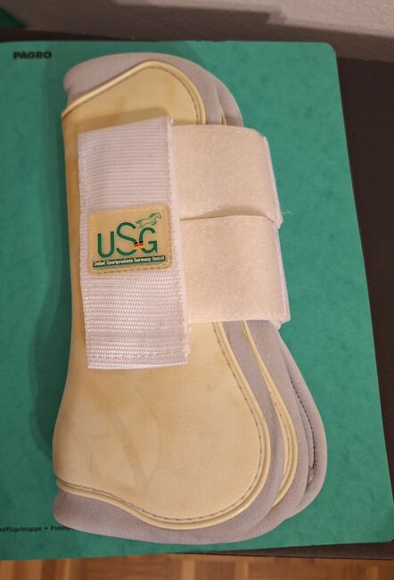 Beinschutz, Manuela Schmiedhofer , Tendon Boots, Obdach