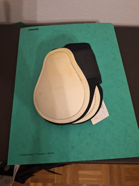 Beinschutz, Manuela Schmiedhofer , Tendon Boots, Obdach, Image 5