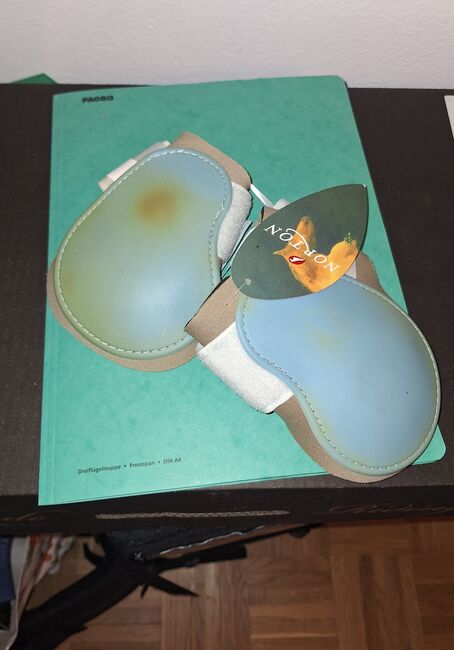 Beinschutz, Manuela Schmiedhofer , Tendon Boots, Obdach, Image 2